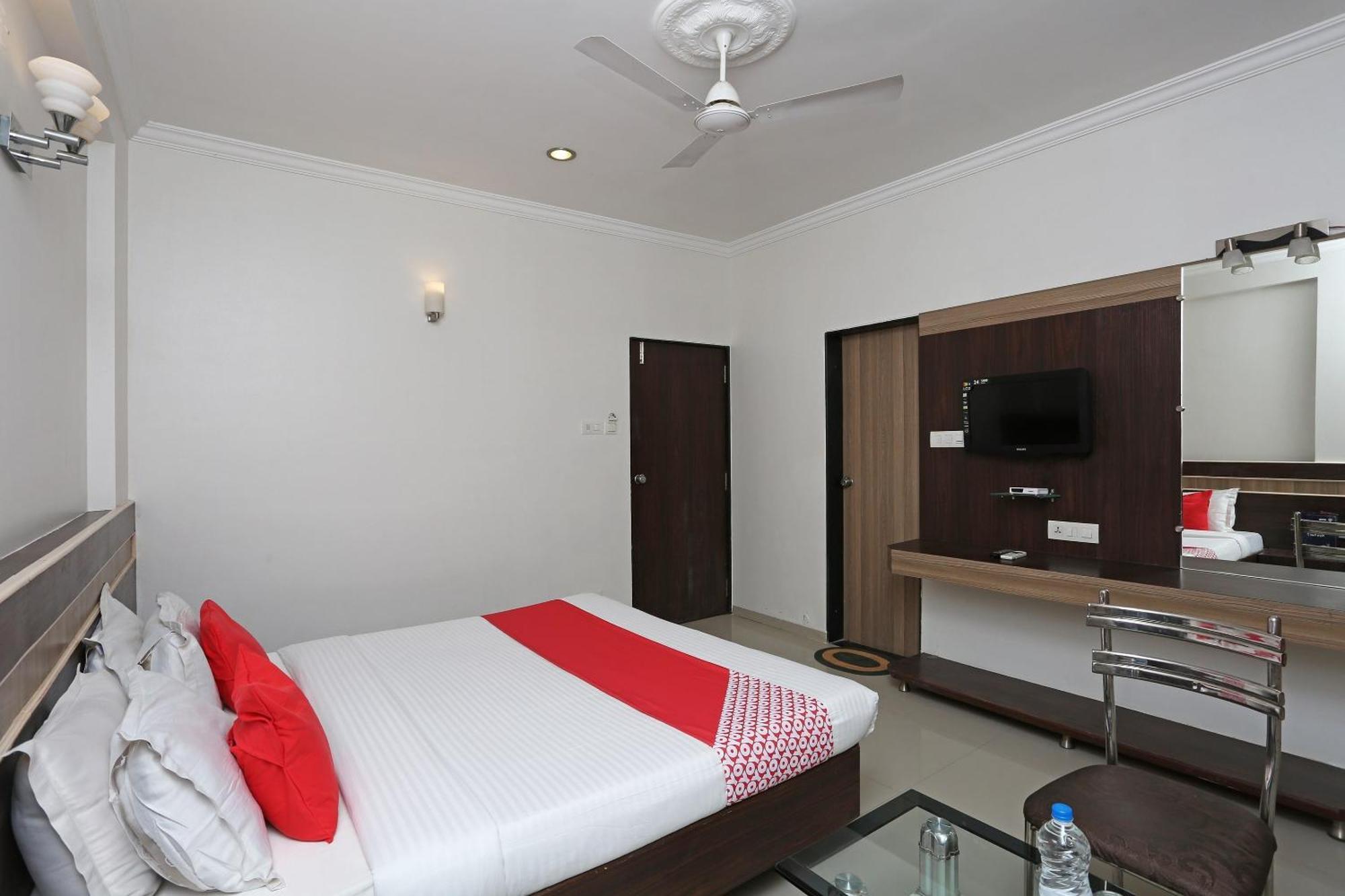 Spot On Hotel Sai Pancham Shirdi Exteriör bild