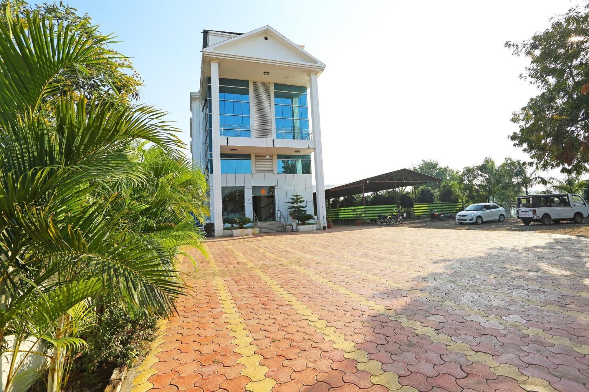 Spot On Hotel Sai Pancham Shirdi Exteriör bild